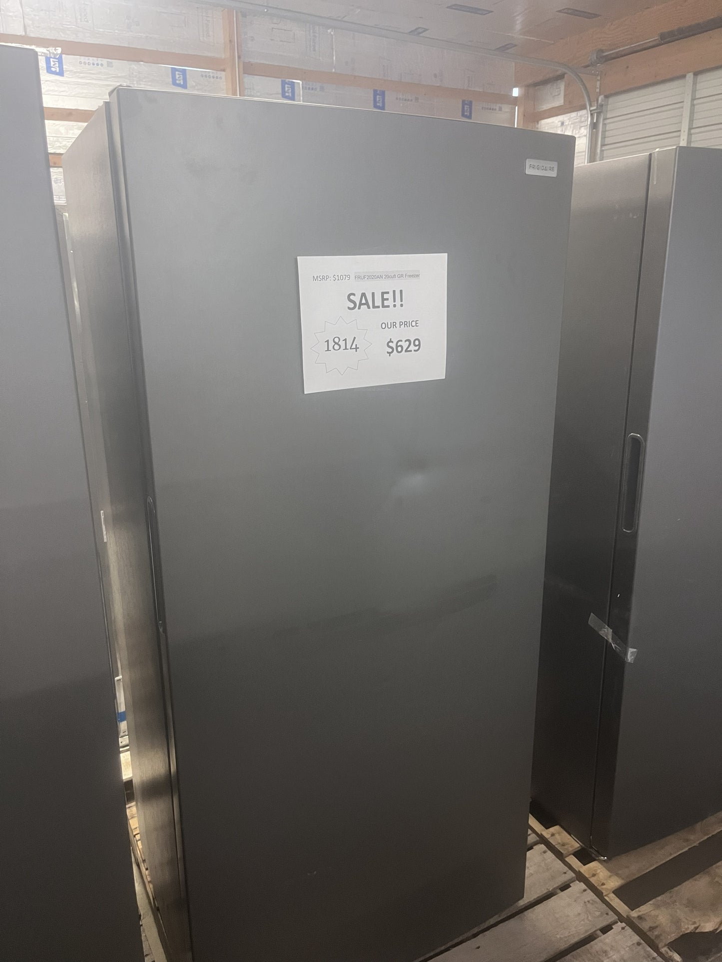 #1814- 32.6 in. 20 cu. ft. Frost Free Defrost, Garage Ready Upright Freezer in Carbon