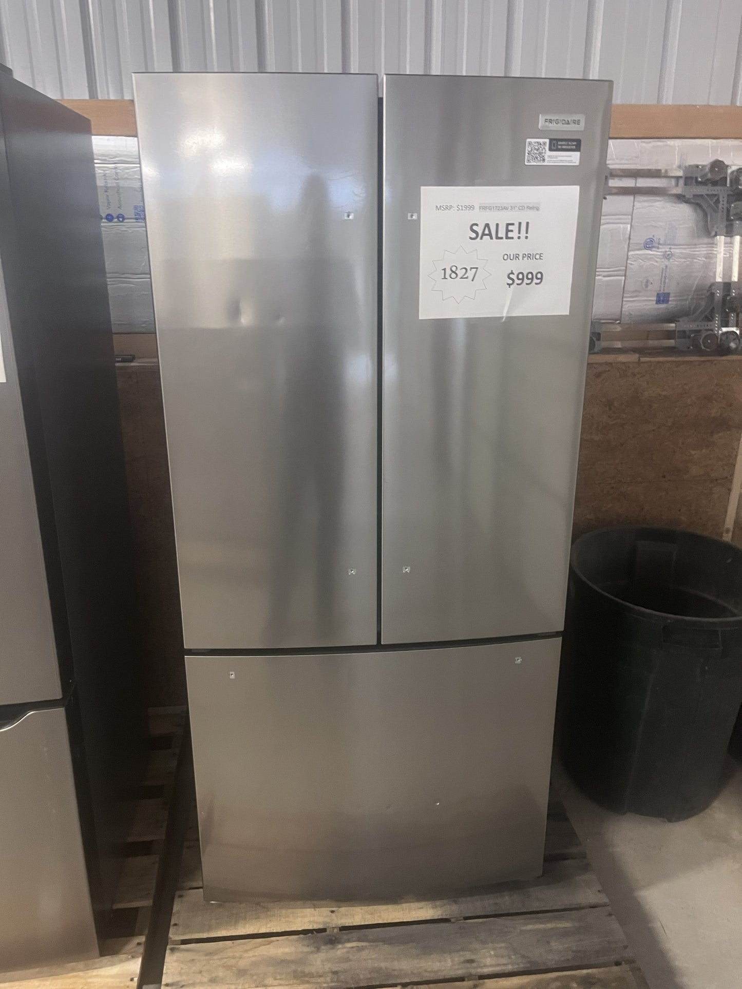 #1827- Frigidaire Counter-Depth 17.6-cu ft 3 -Door 31-in Wide with Ice Maker ( Fingerprint-Resistant Stainless Look )