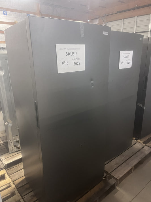#1813- 32.6 in. 20 cu. ft. Frost Free Defrost, Garage Ready Upright Freezer in Carbon