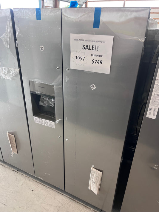 #1657- Frigidaire 36" 25.6-cu ft Side-by-Side Refrigerator with Ice Maker ,Water and Ice Dispenser ( Stainless steel )