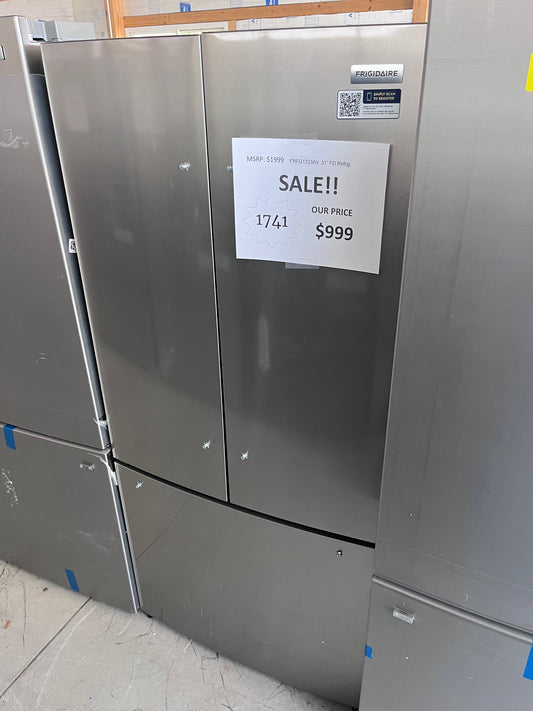 #1741- Frigidaire 31.5 in. 18cuft Counter Depth French Door Refrigerator in Fingerprint-Resistant Stainless Steel Look