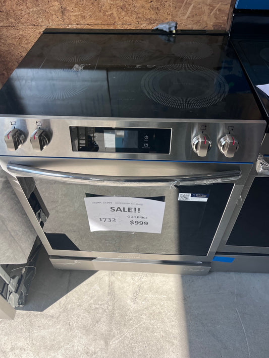 #1732- Frigidaire Gallery 30-in Glass Top 5 burners 6.2-cu ft Air Fry Convection Oven Slide-In Electric Range Fingerprint Resistant Stainless Steel )